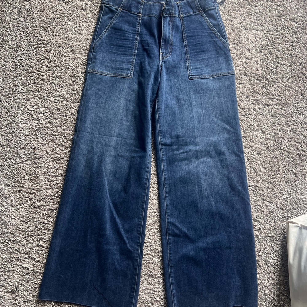 Kut from the Kloth Indigo Denim Jeans with Leather Logo Patch
